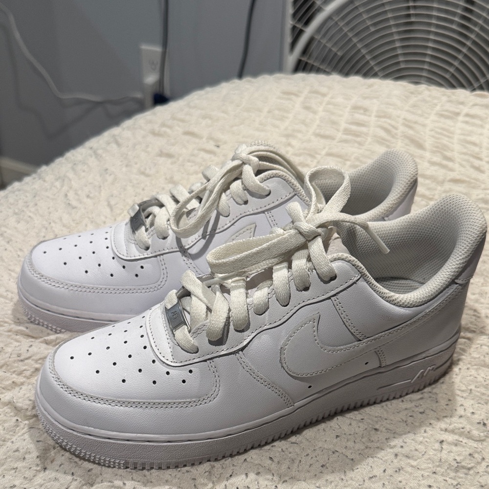 Nike White Women's Sneakers
